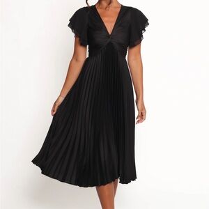 Petal & Pup Black Pleated Dress new with tags